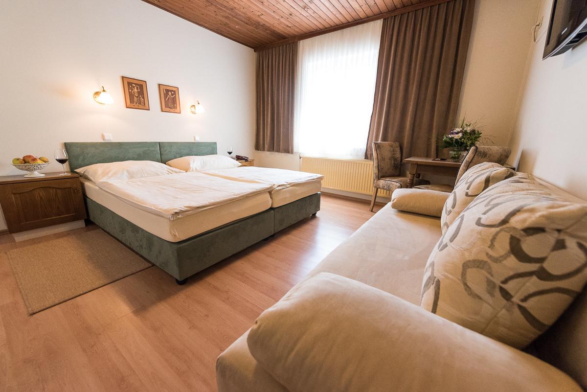 Gasthof Zum Hirschen Burgau 외부 사진
