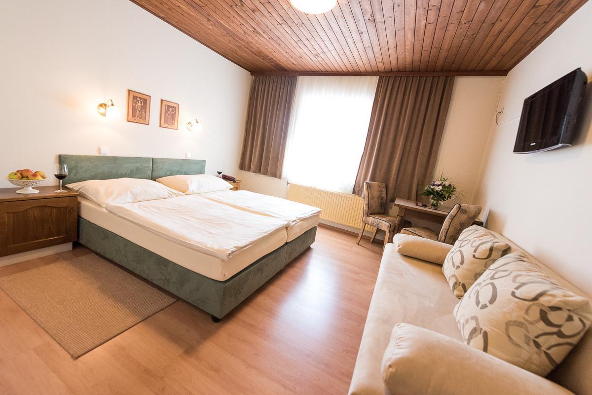 Gasthof Zum Hirschen Burgau 외부 사진